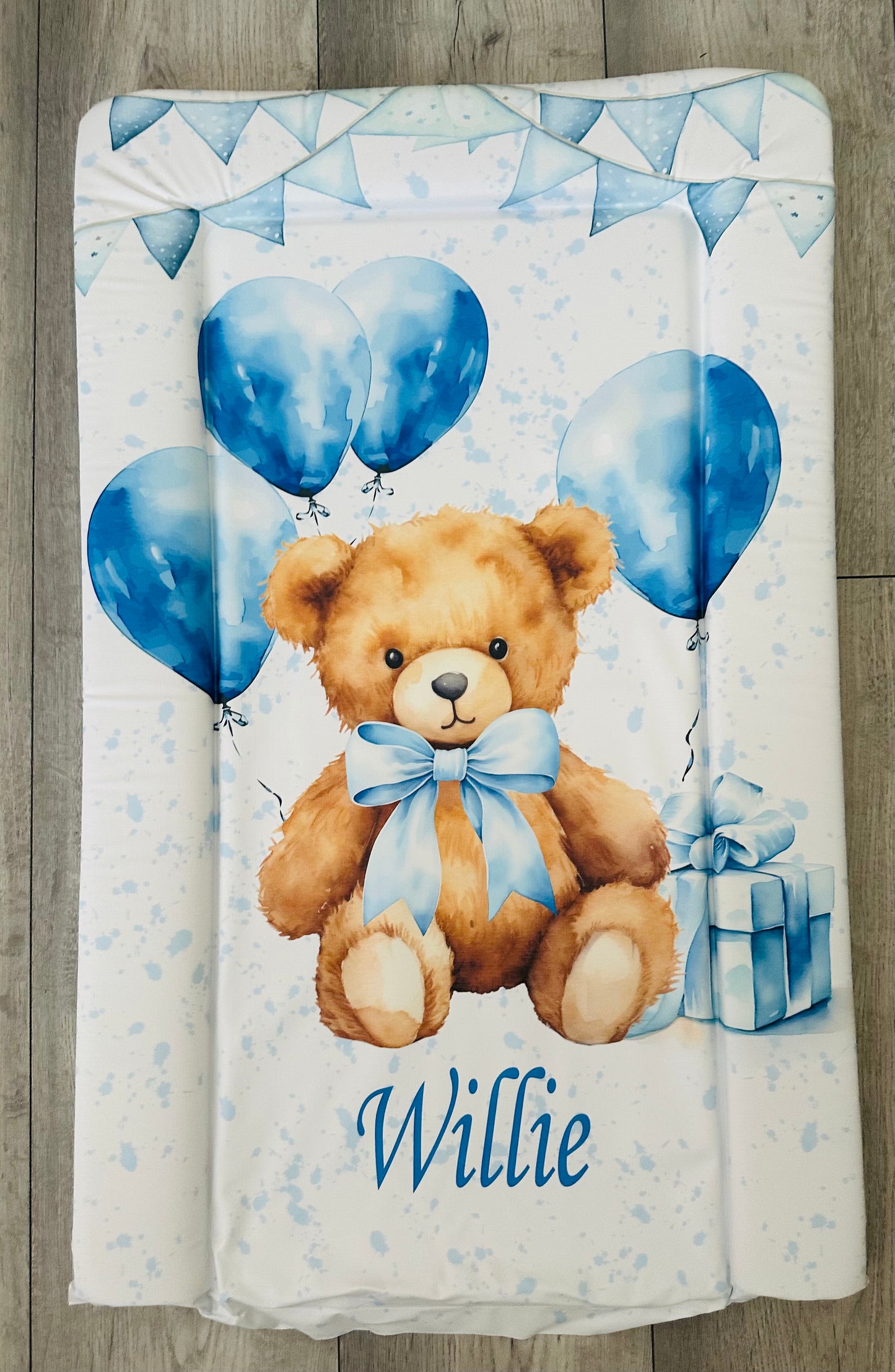 Balloon teddy bear changing mat