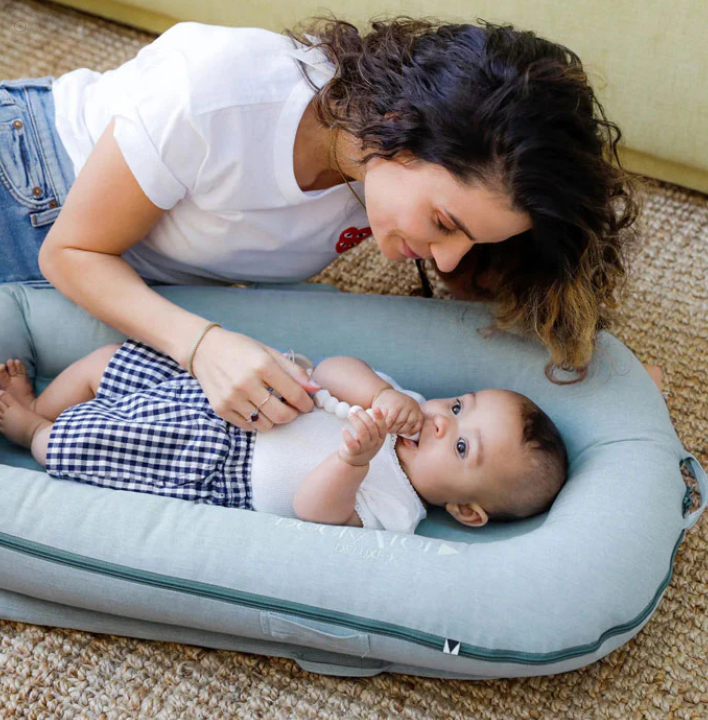 Deluxe+ Dock (0 to 8 months) Marine Chambray