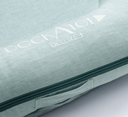 Deluxe+ Dock (0 to 8 months) Marine Chambray