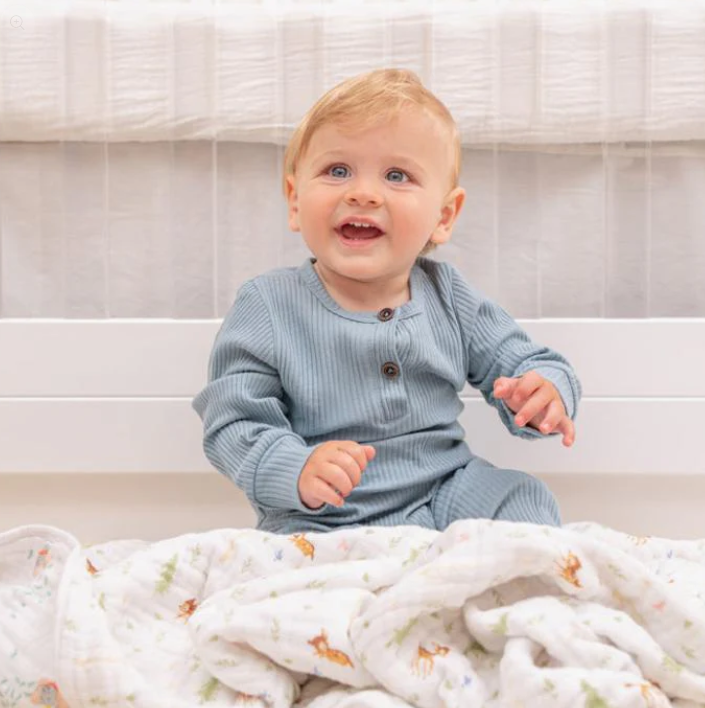 Essentials Cotton Muslin Blanket disney + friends (112cm)