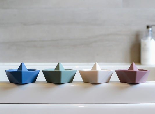 Stack &amp; Sail Bath Boat Toys