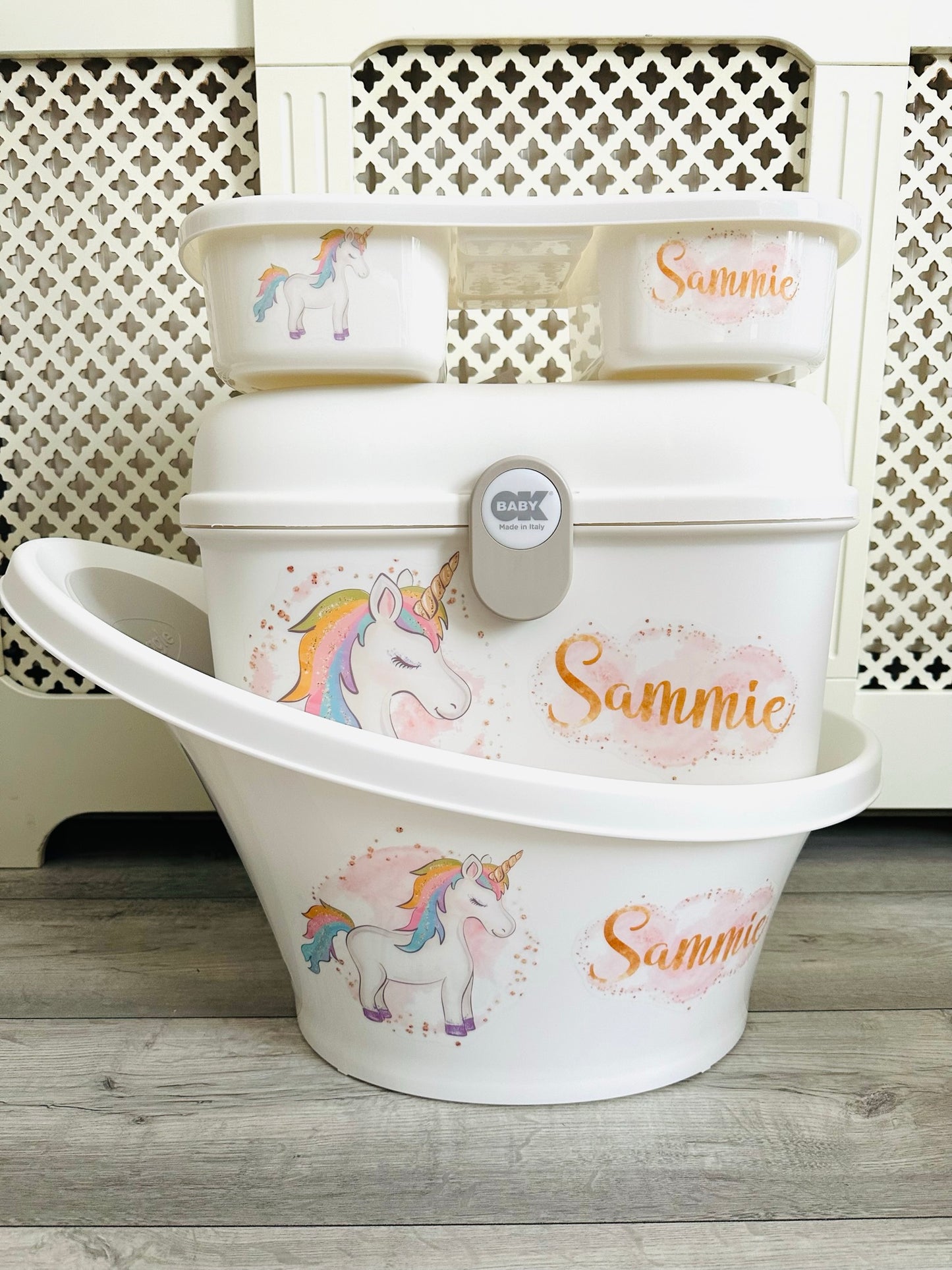 Shnuggle unicorn bath set with rattle