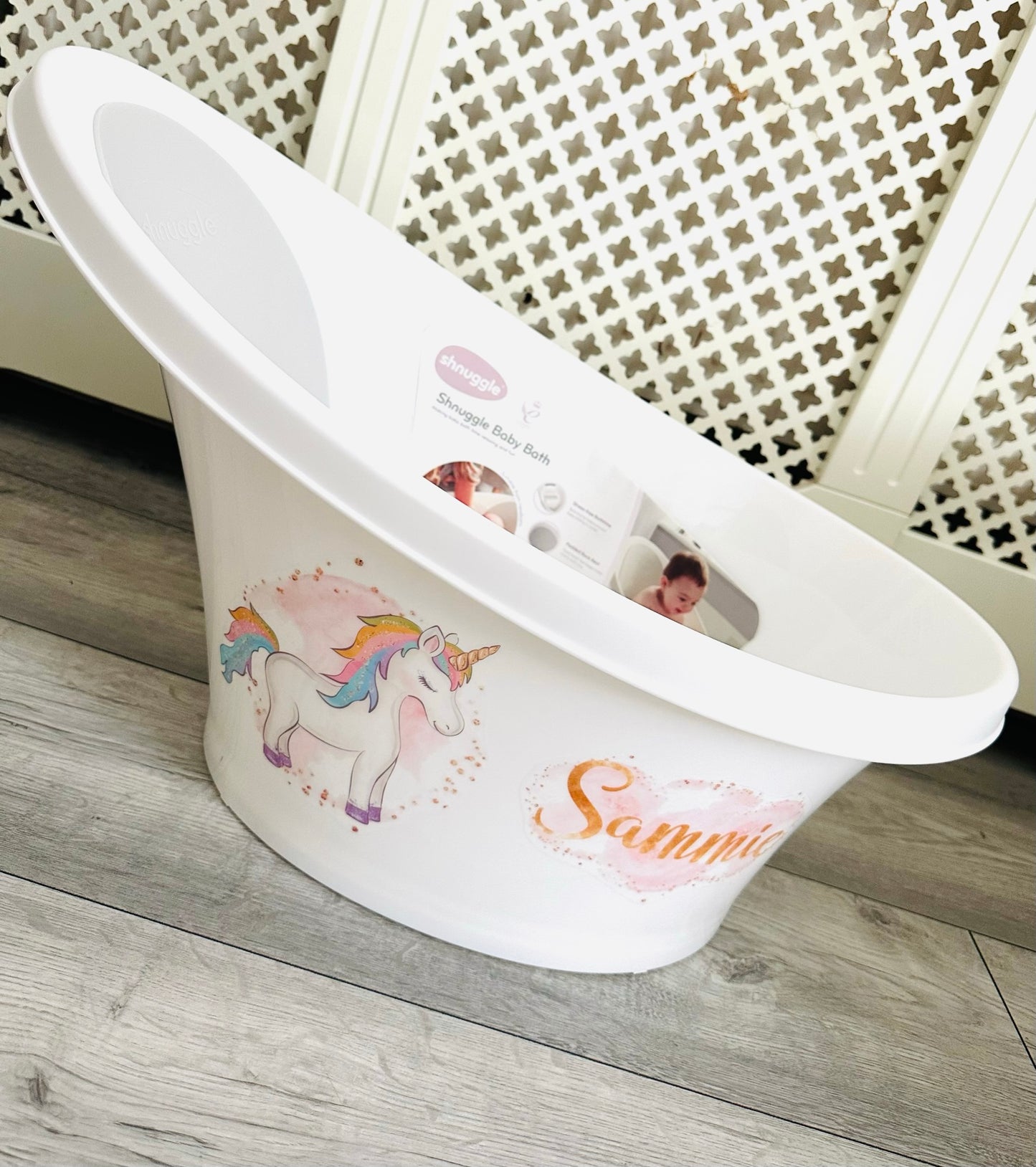 Shnuggle unicorn bath set with rattle