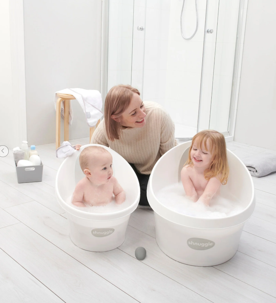 Toddlers shnuggle Personalised bath set Disney Micky and Friends 12-4 years